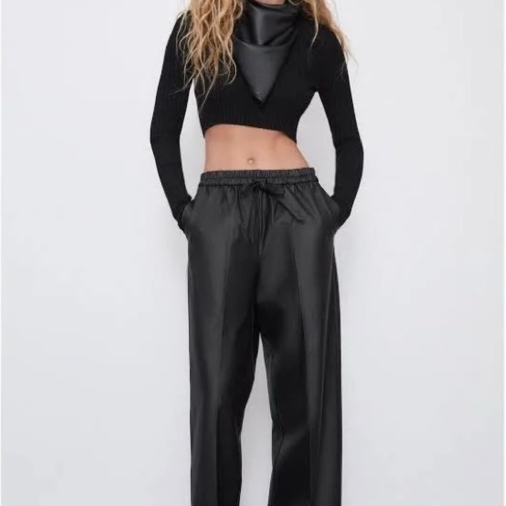 👽 Zara Waxed Effect Faux Leather Pants +FREE GIFT!